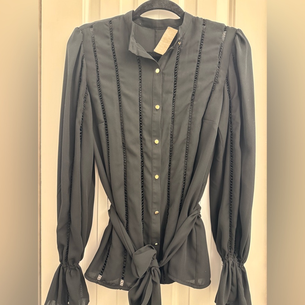 Keepsake the Label
Black button down blouse 
Size small